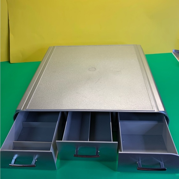 Mind Reader Computer Monitor Stand without Legs - Picture 7 of 9